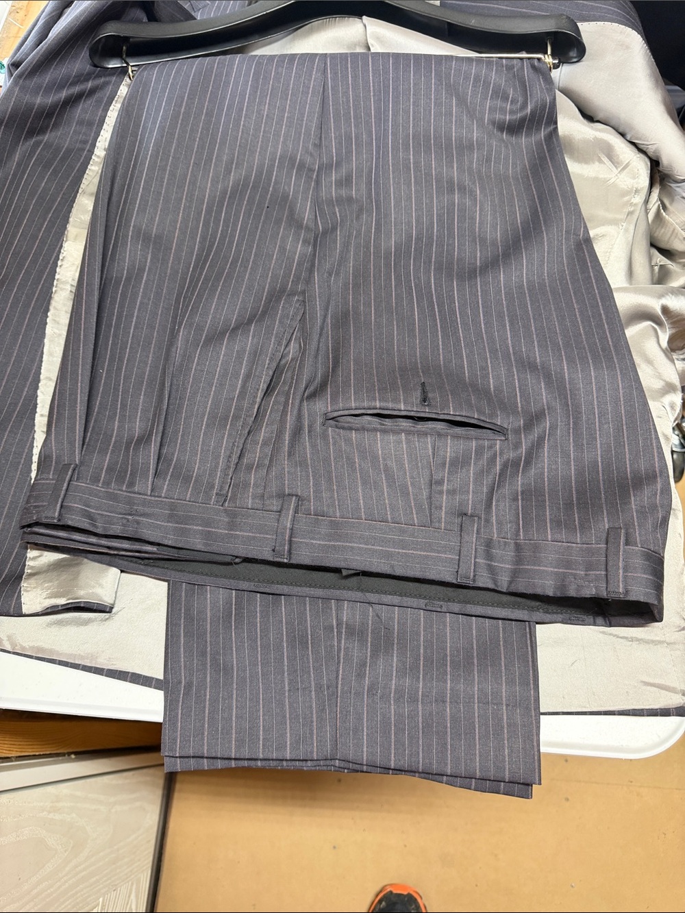 Hart Schaffner Marx Black& stripped Gray/purple suit(size 46x46x37) - Picture 7 of 14